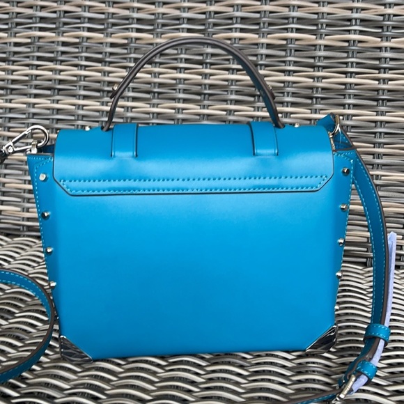 Michael Kors Manhattan Medium School Satchel - Picture 14 of 16